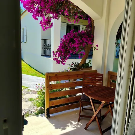 Hotel apartamentowy Ulysses Rest Agios Stefanos Avliotes (Corfu)